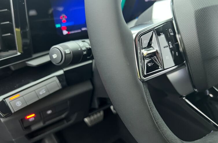 RENAULT Austral SUV Hybride Essence