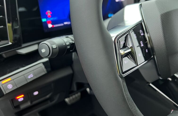 RENAULT Austral SUV Hybride Essence