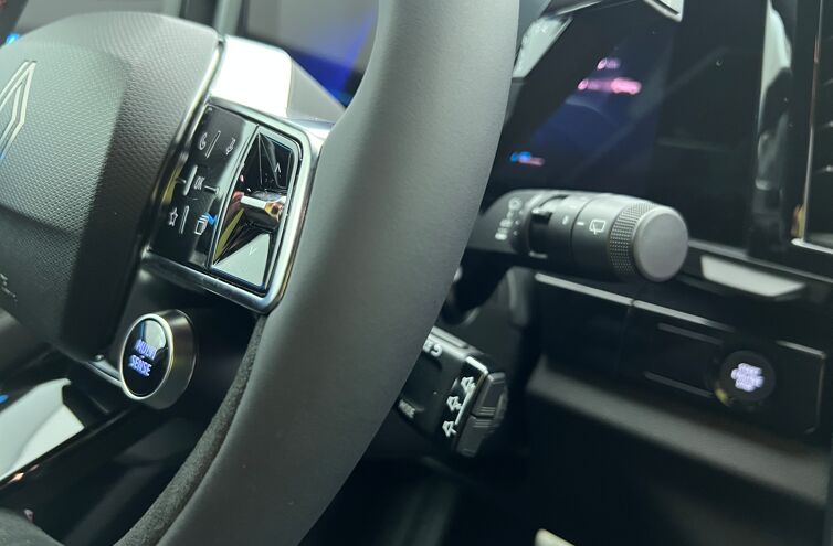 RENAULT Austral SUV Hybride Essence