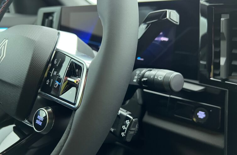 RENAULT Austral SUV Hybride Essence