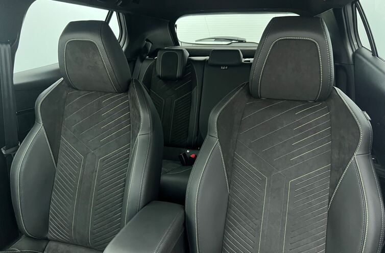 PEUGEOT 2008 SUV Hybride Essence