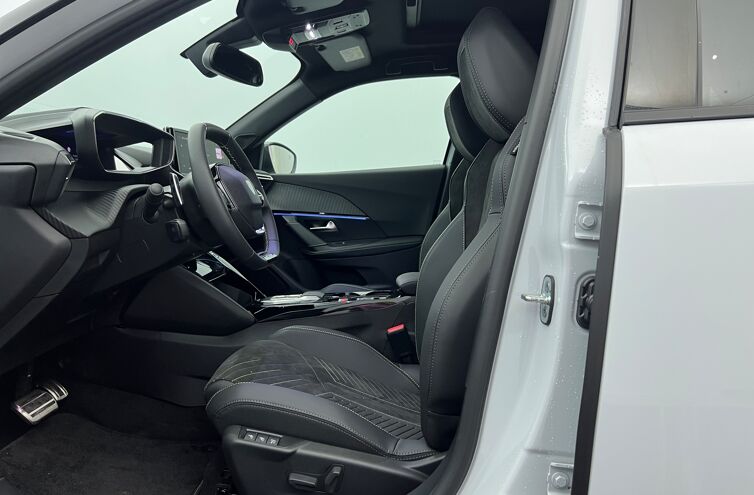 PEUGEOT 2008 SUV Hybride Essence