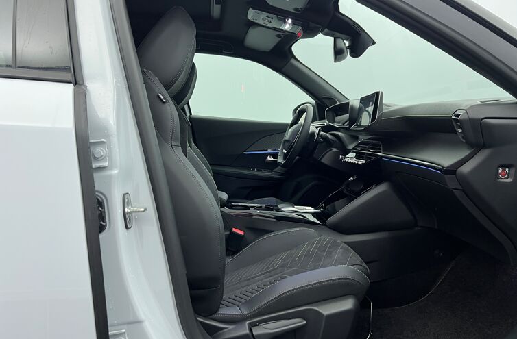 PEUGEOT 2008 SUV Hybride Essence
