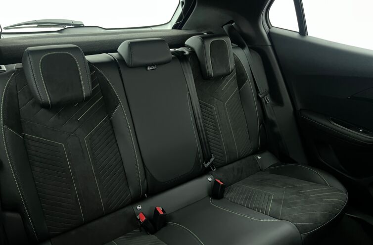 PEUGEOT 2008 SUV Hybride Essence