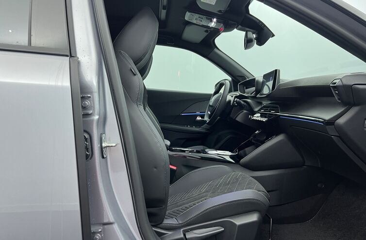 PEUGEOT 2008 SUV Hybride Essence