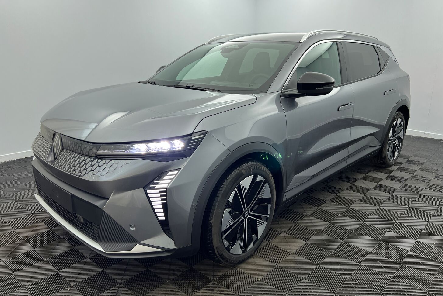 RENAULT Scenic E-Tech électrique SUV Electrique 