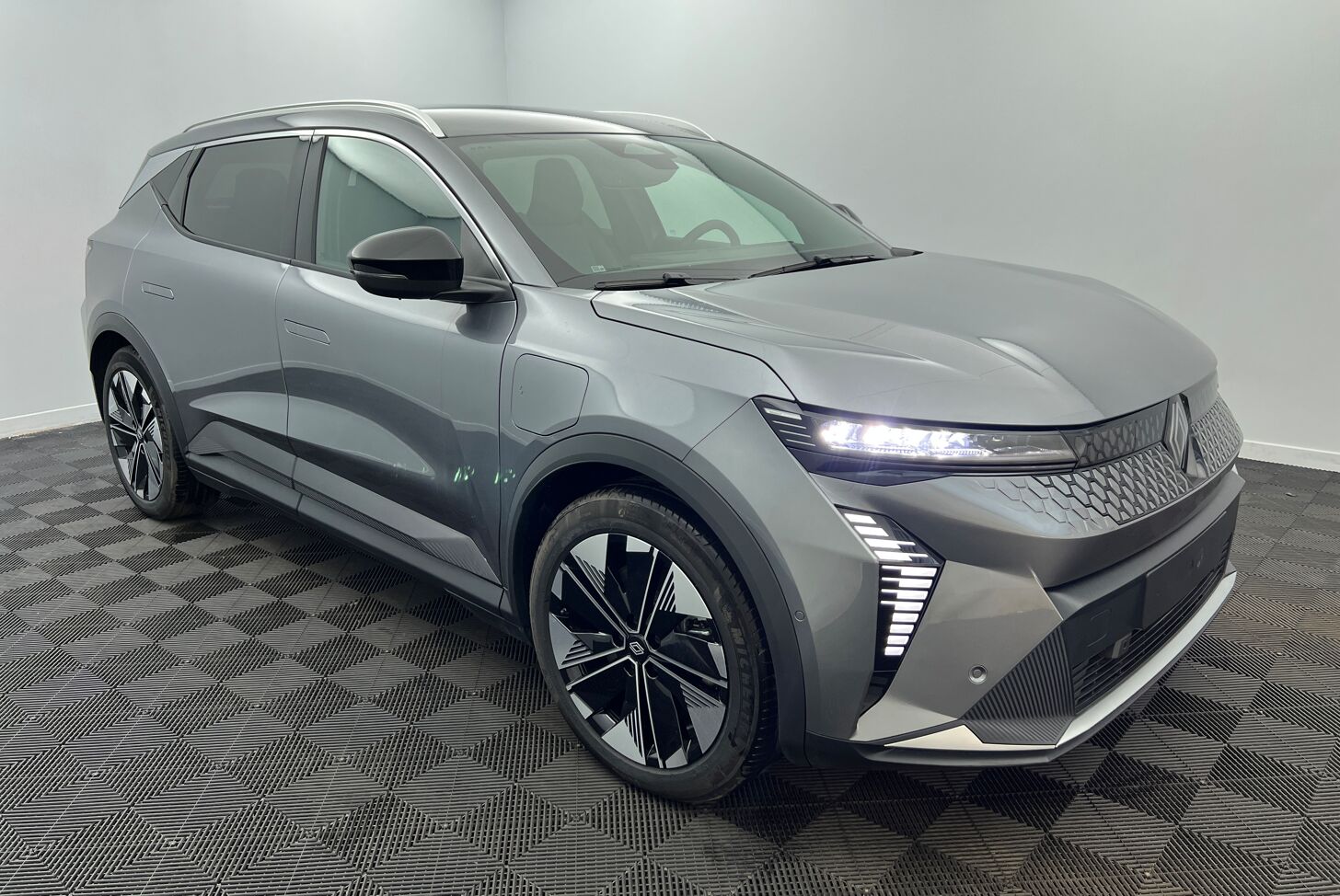 RENAULT Scenic E-Tech électrique SUV Electrique 