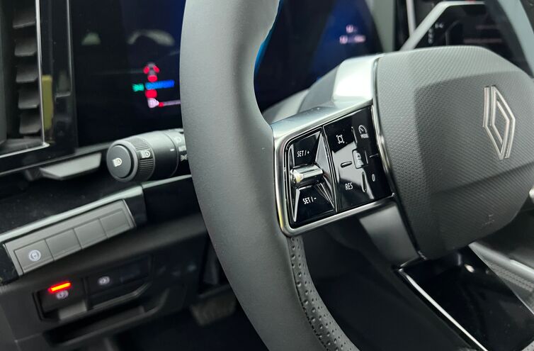RENAULT Austral SUV Hybride Essence