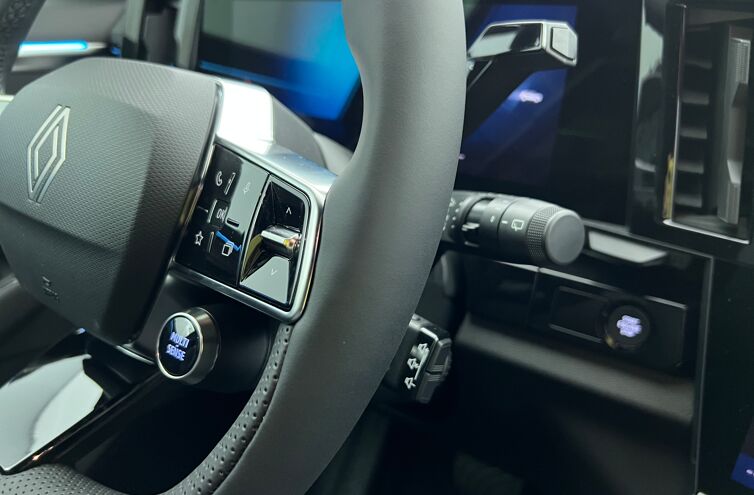 RENAULT Austral SUV Hybride Essence