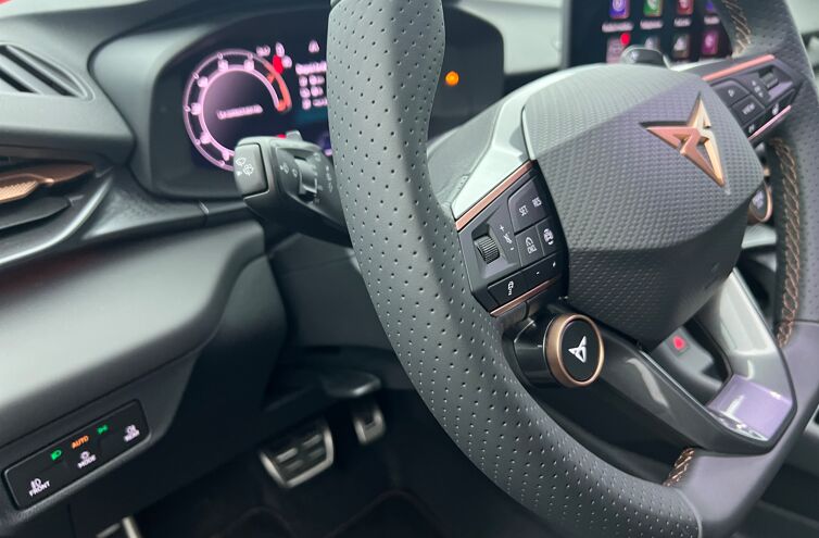 CUPRA Terramar SUV Hybride rechargeable Essence