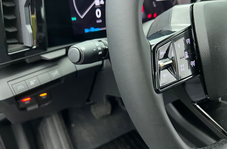 RENAULT Megane E-Tech électrique Berline Electrique 