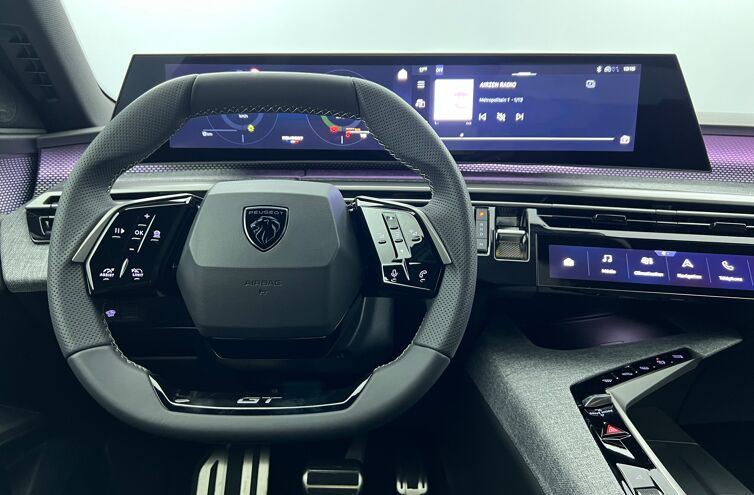 PEUGEOT 3008 SUV Hybride Essence