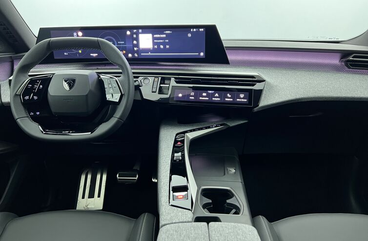 PEUGEOT 3008 SUV Hybride Essence