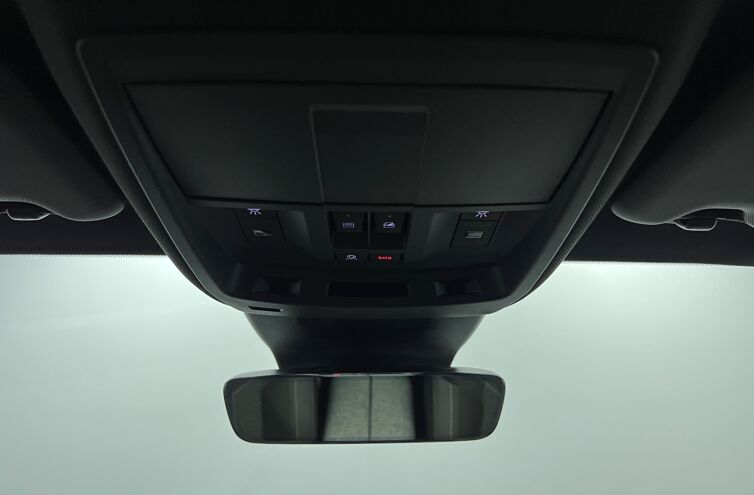 PEUGEOT 3008 SUV Hybride Essence