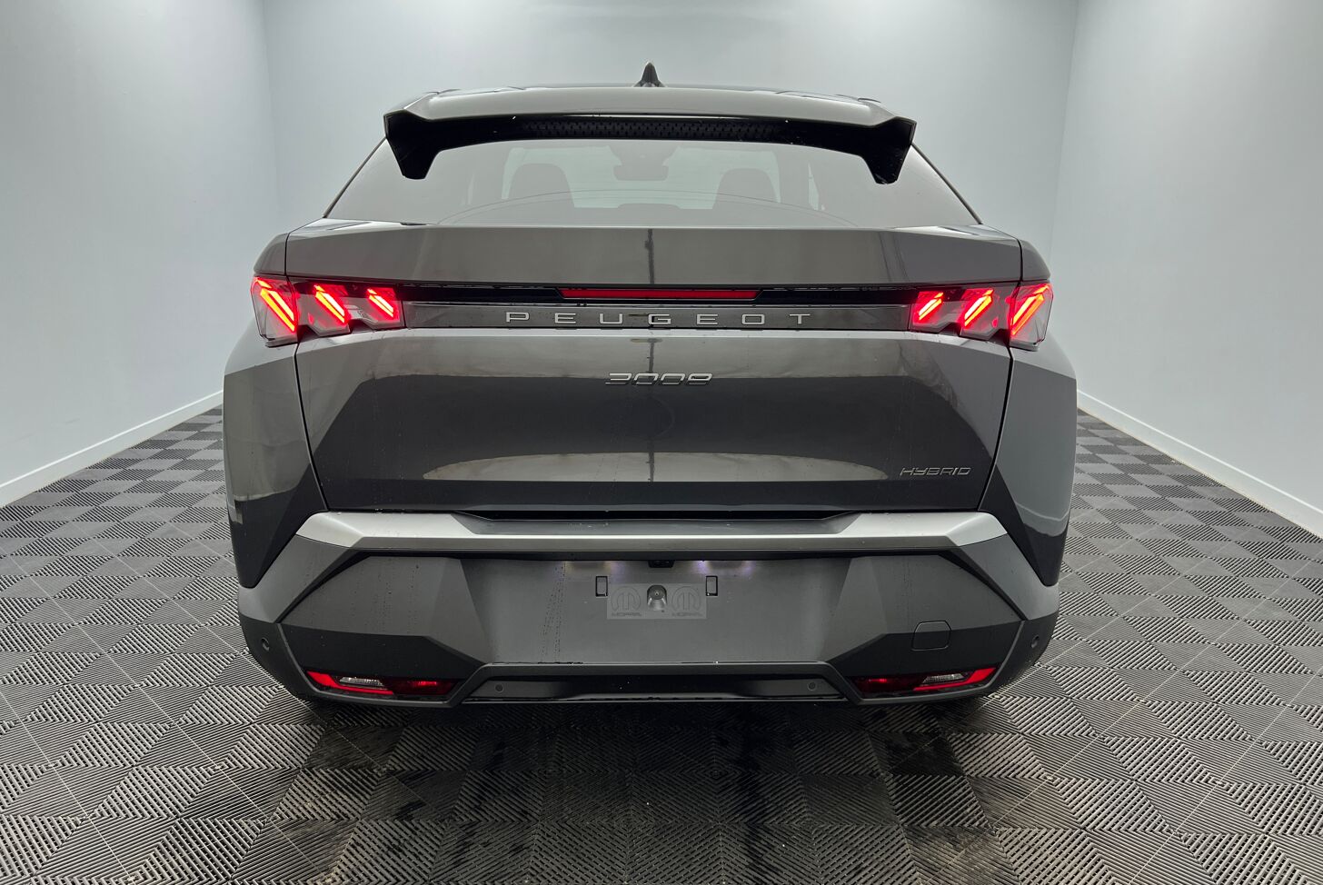 PEUGEOT 3008 SUV Hybride Essence