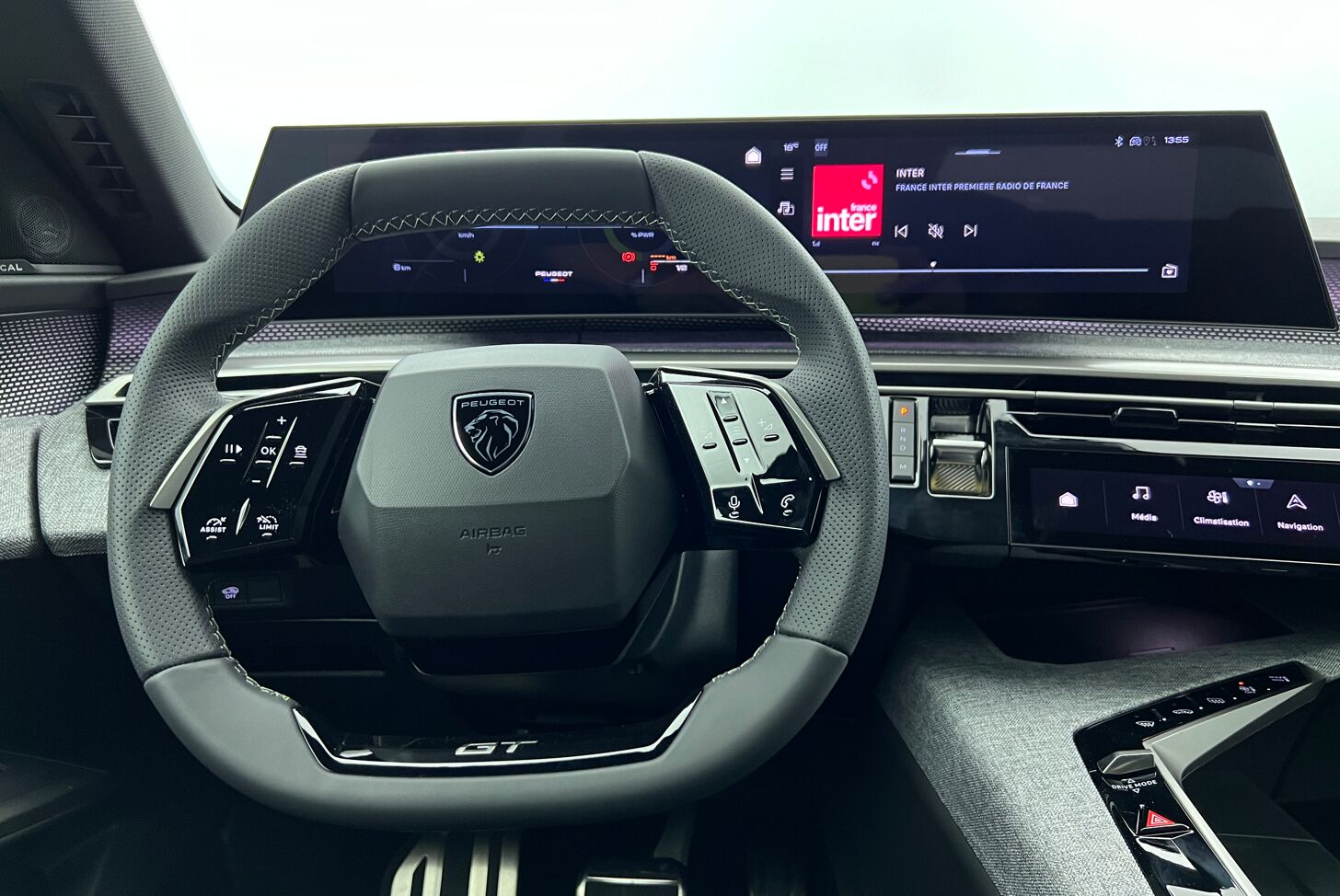 PEUGEOT 3008 SUV Hybride Essence