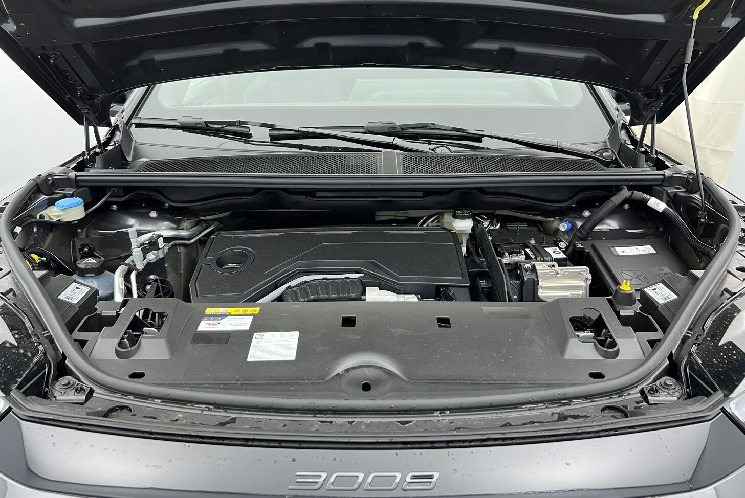 PEUGEOT 3008 SUV Hybride Essence