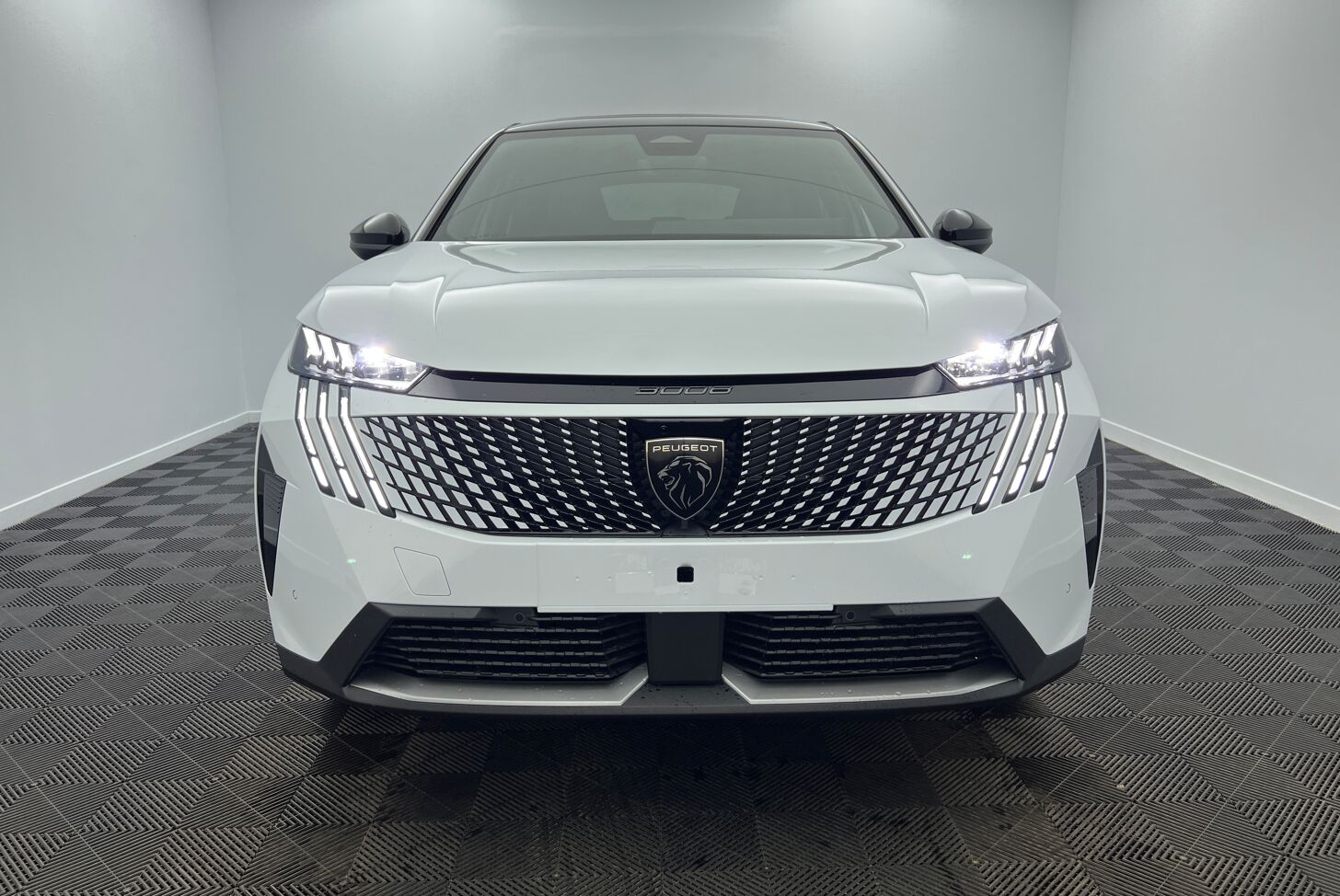 PEUGEOT 3008 SUV Hybride Essence