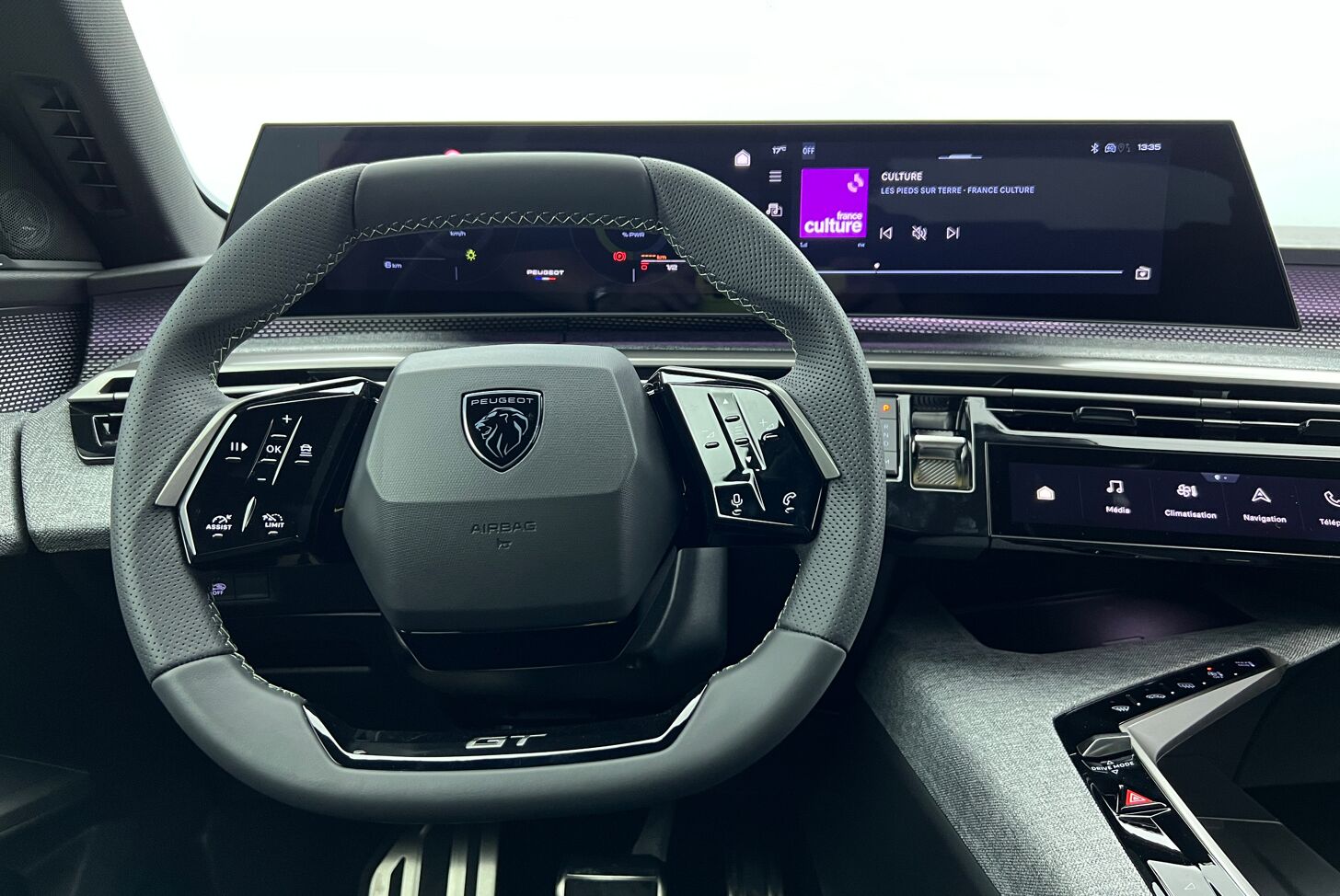 PEUGEOT 3008 SUV Hybride Essence