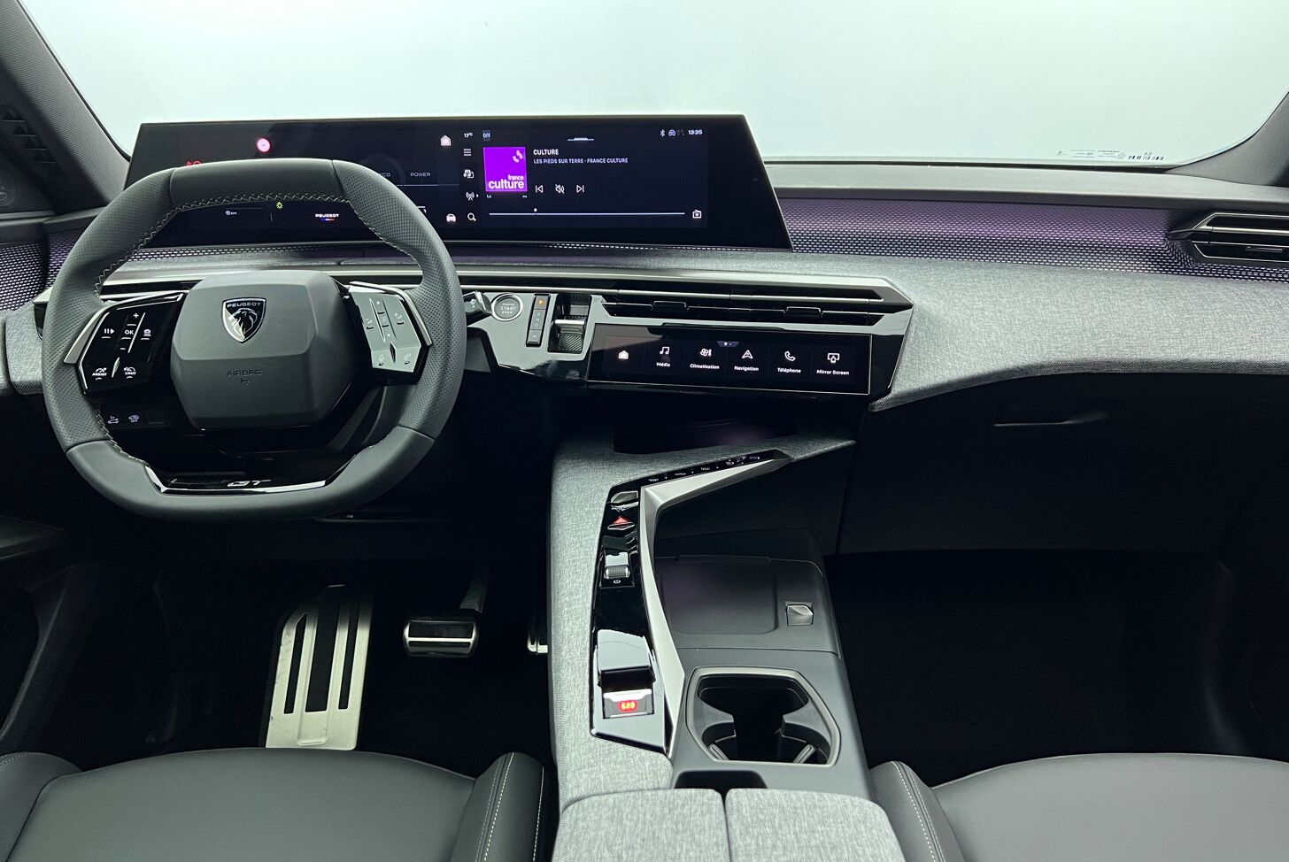 PEUGEOT 3008 SUV Hybride Essence