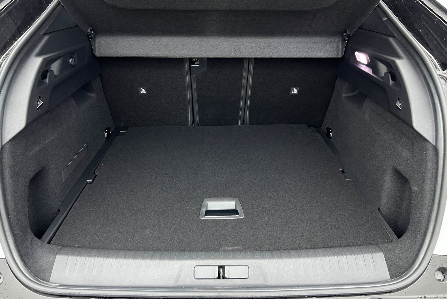 PEUGEOT 3008 SUV Hybride Essence