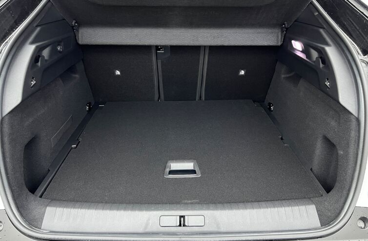 PEUGEOT 3008 SUV Hybride Essence