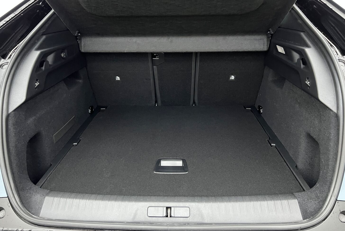 PEUGEOT 3008 SUV Hybride Essence