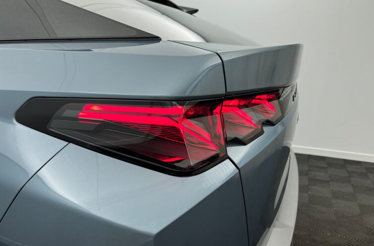 PEUGEOT 3008 SUV Hybride Essence