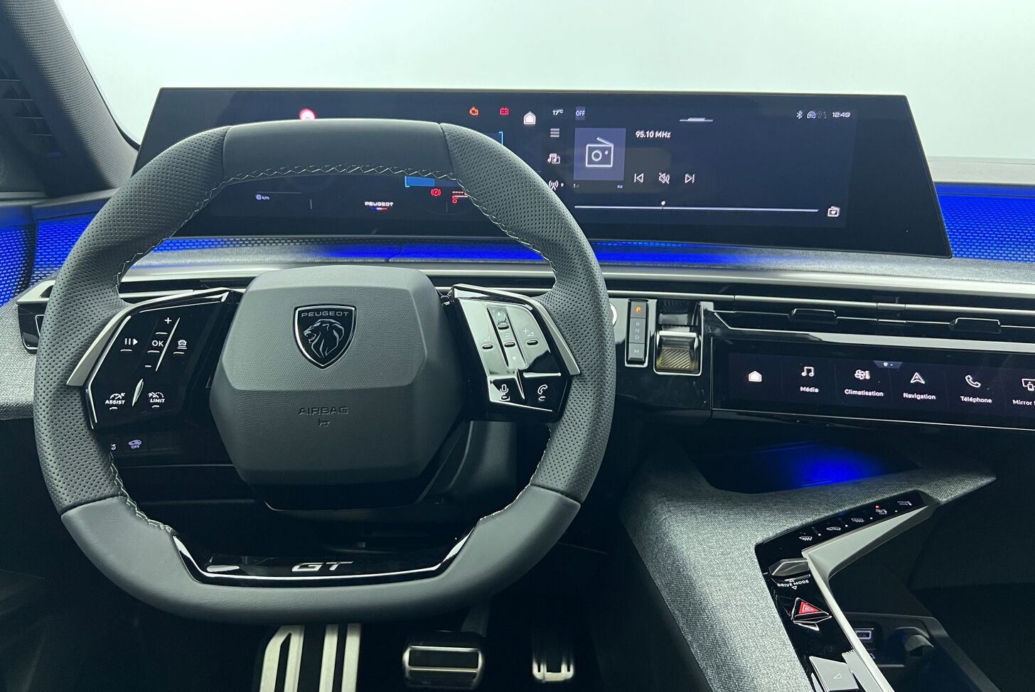 PEUGEOT 3008 SUV Hybride Essence