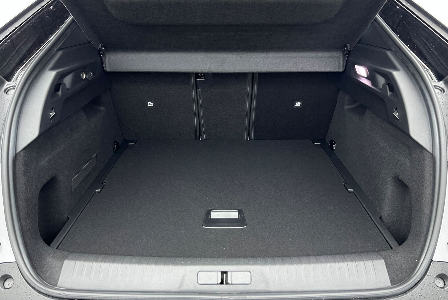 PEUGEOT 3008 SUV Hybride Essence