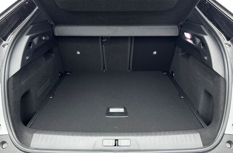 PEUGEOT 3008 SUV Hybride Essence
