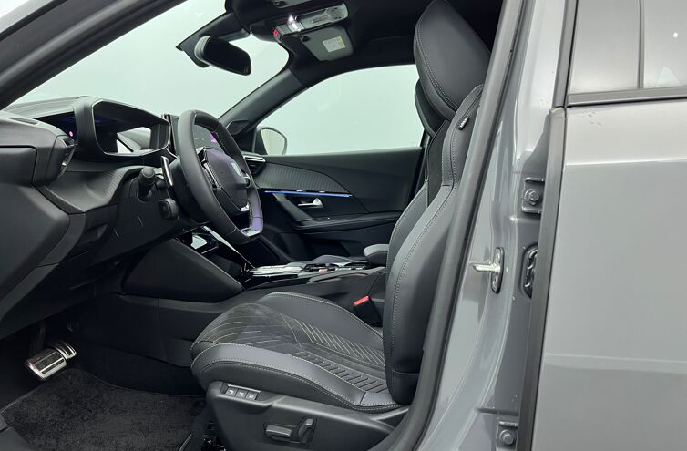 PEUGEOT 2008 SUV Hybride Essence