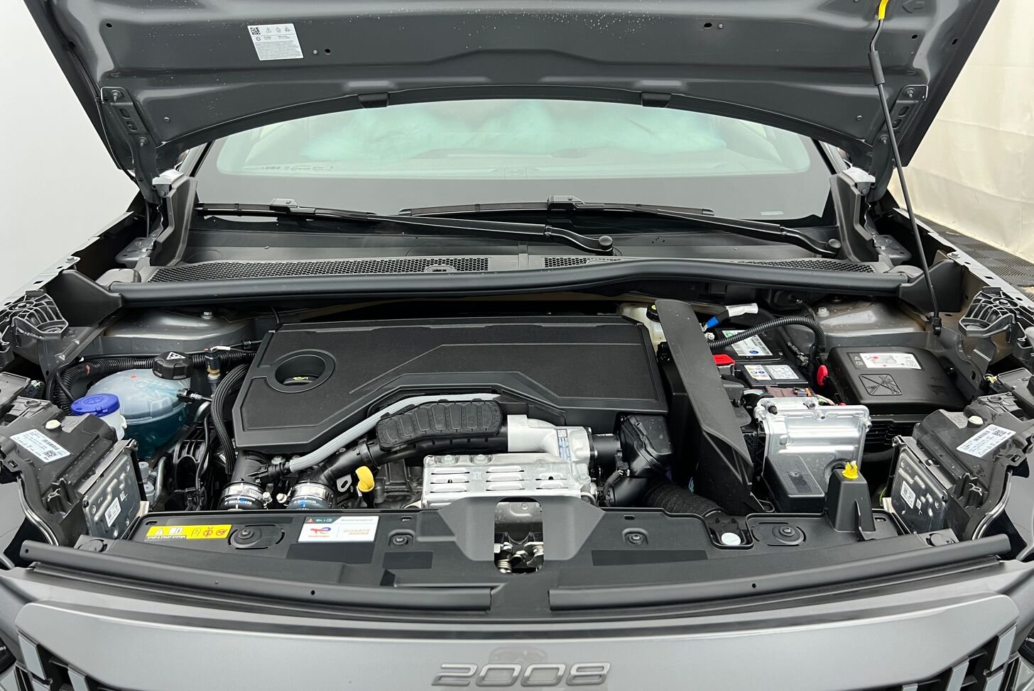PEUGEOT 2008 SUV Hybride Essence