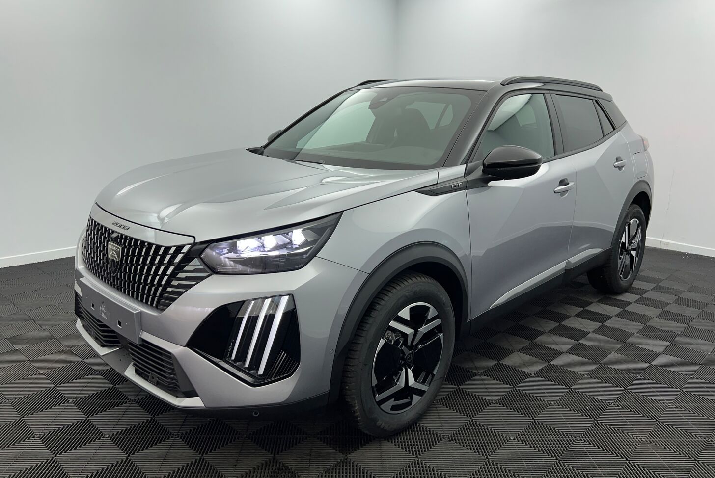 PEUGEOT 2008 SUV Hybride Essence