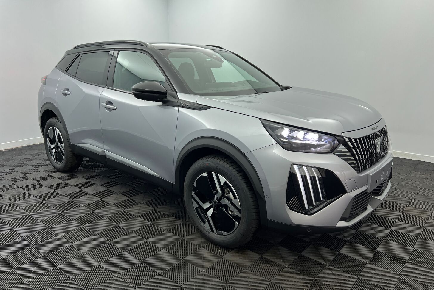 PEUGEOT 2008 SUV Hybride Essence