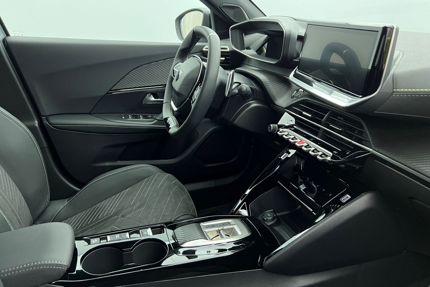 PEUGEOT 2008 SUV Hybride Essence