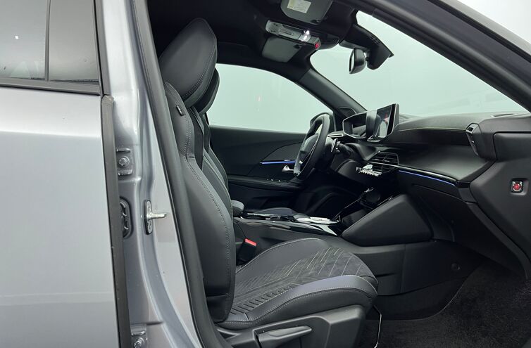 PEUGEOT 2008 SUV Hybride Essence