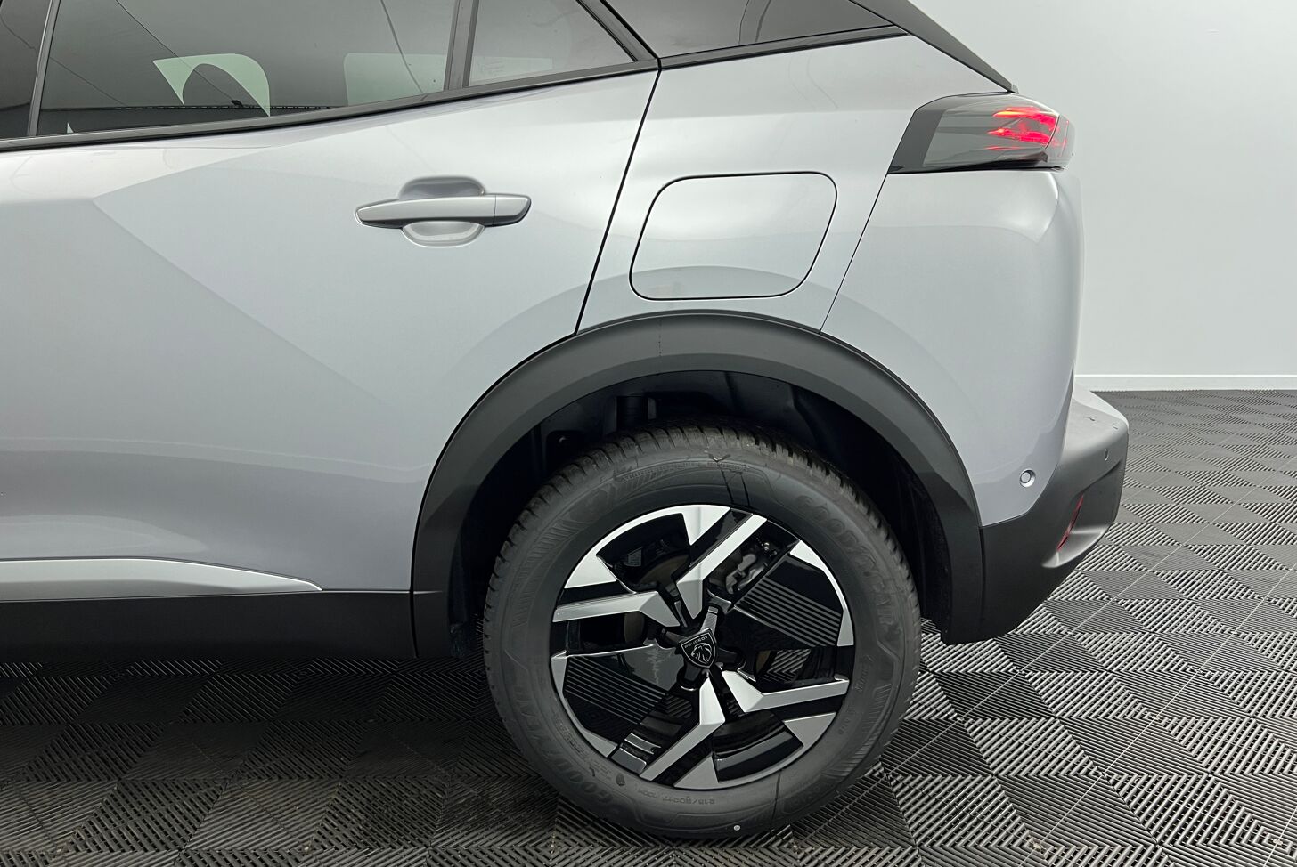 PEUGEOT 2008 SUV Hybride Essence