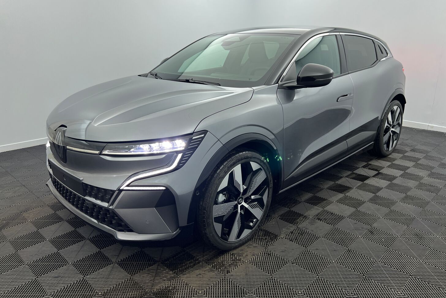 RENAULT Megane E-Tech électrique Berline Electrique 