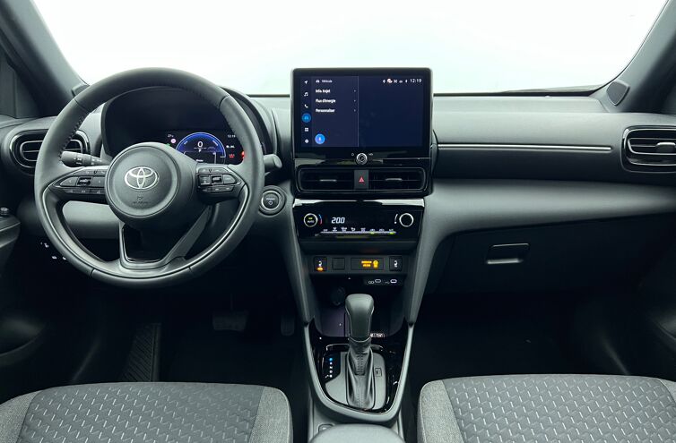 TOYOTA Yaris Cross SUV Hybride Essence