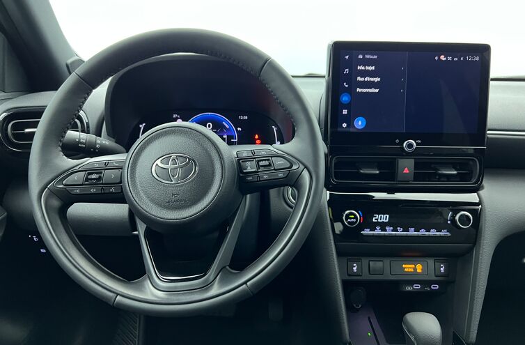 TOYOTA Yaris Cross SUV Hybride Essence