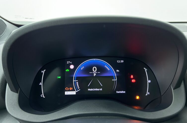 TOYOTA Yaris Cross SUV Hybride Essence