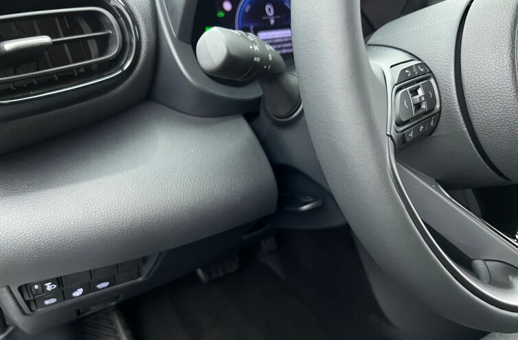 TOYOTA Yaris Cross SUV Hybride Essence