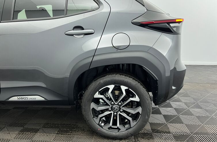 TOYOTA Yaris Cross SUV Hybride Essence