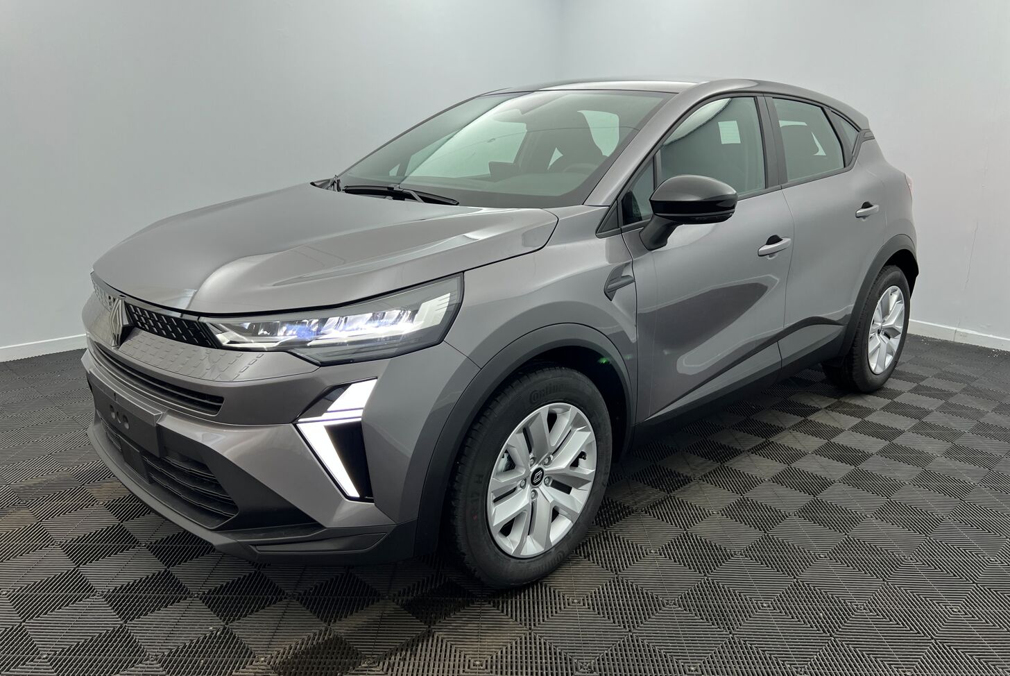 RENAULT Captur SUV Essence 
