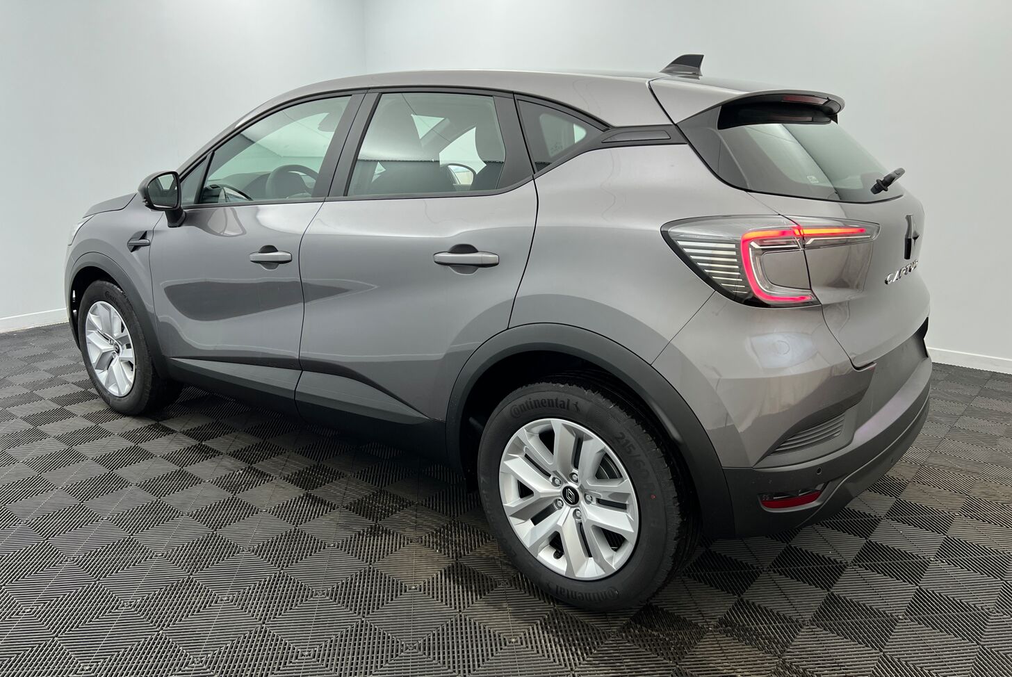 RENAULT Captur SUV Essence 