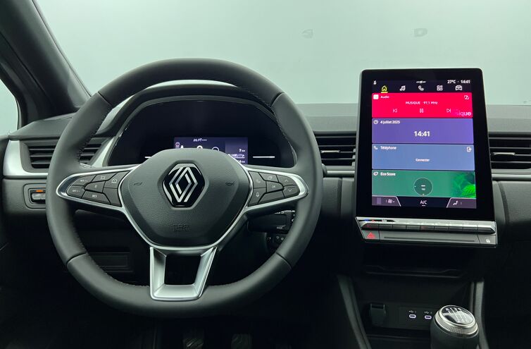 RENAULT Captur SUV Essence 