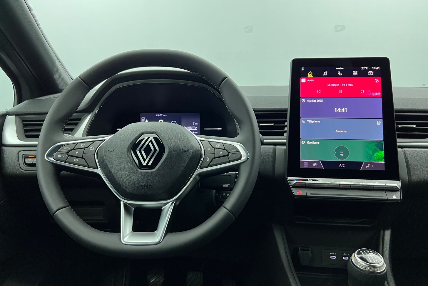 RENAULT Captur SUV Essence 