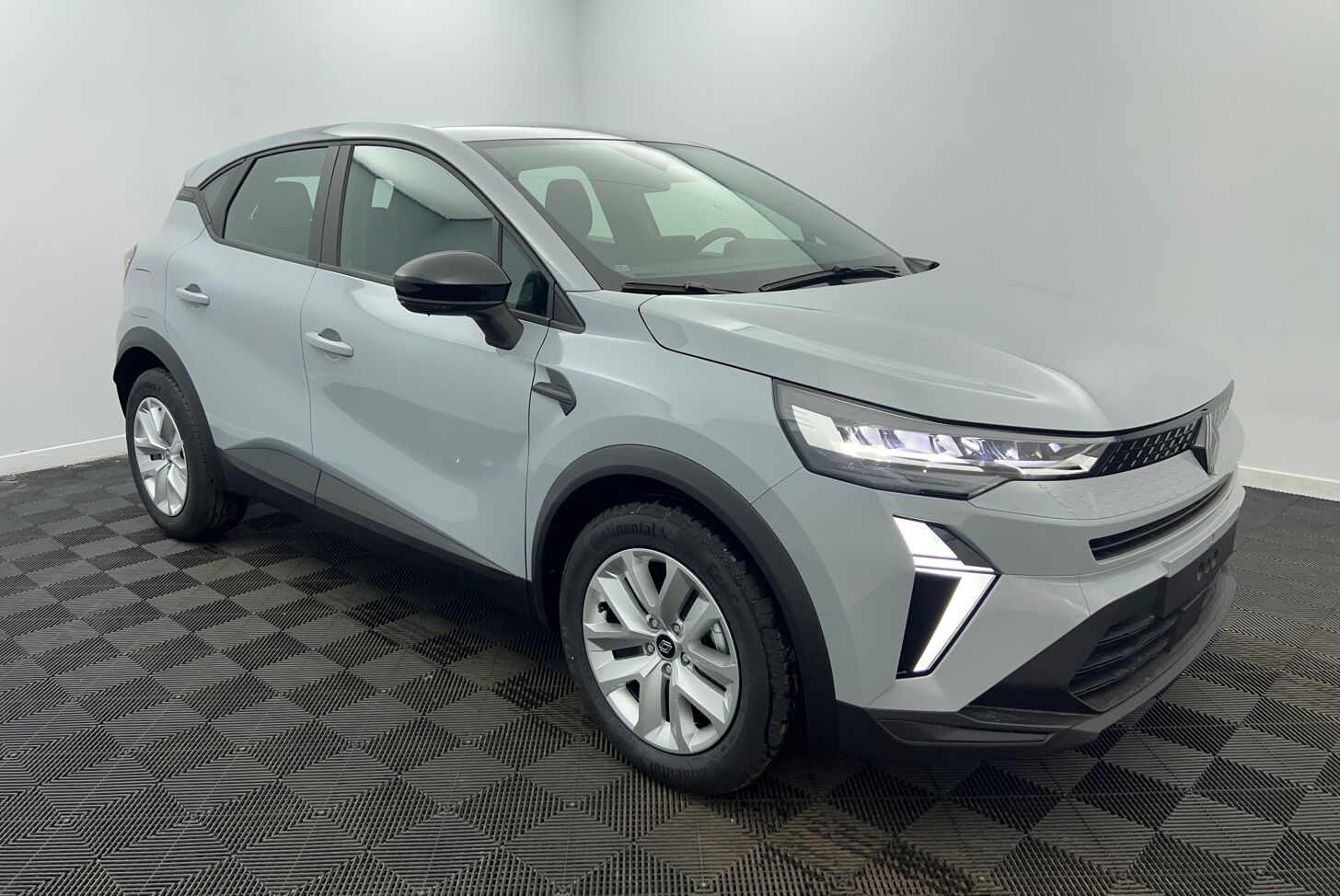 RENAULT Captur SUV Essence 