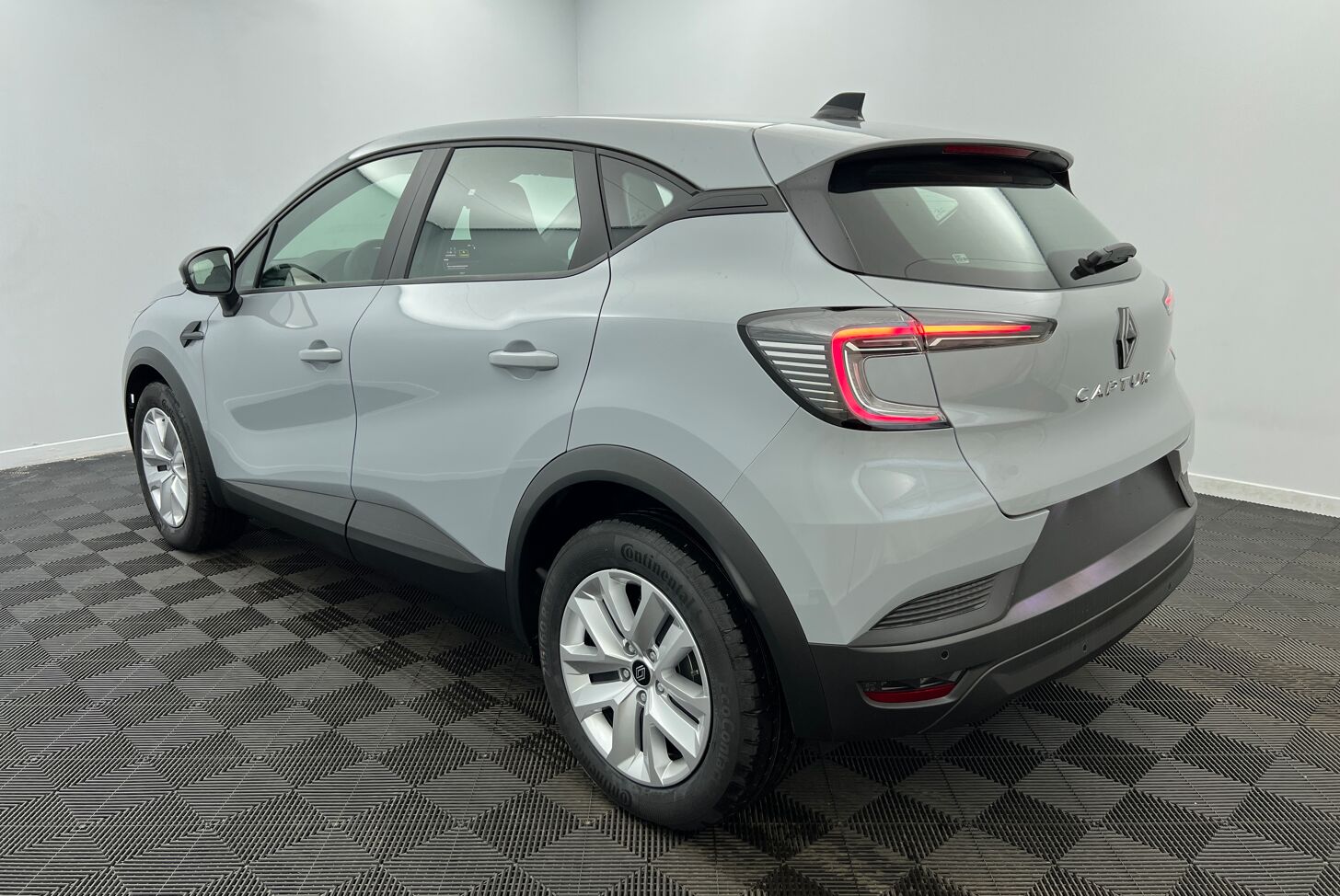 RENAULT Captur SUV Essence 